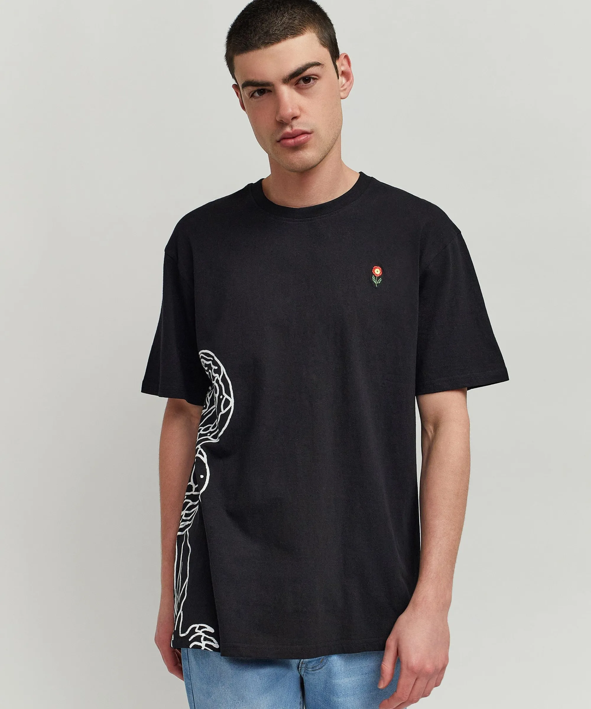 panter_short_sleeve_graphic_print_embroidered_detail_tee__black_3.webp Fashion Panter Short Sleeve Graphic Print Embroidered Detail Tee - Black Graphic Tees