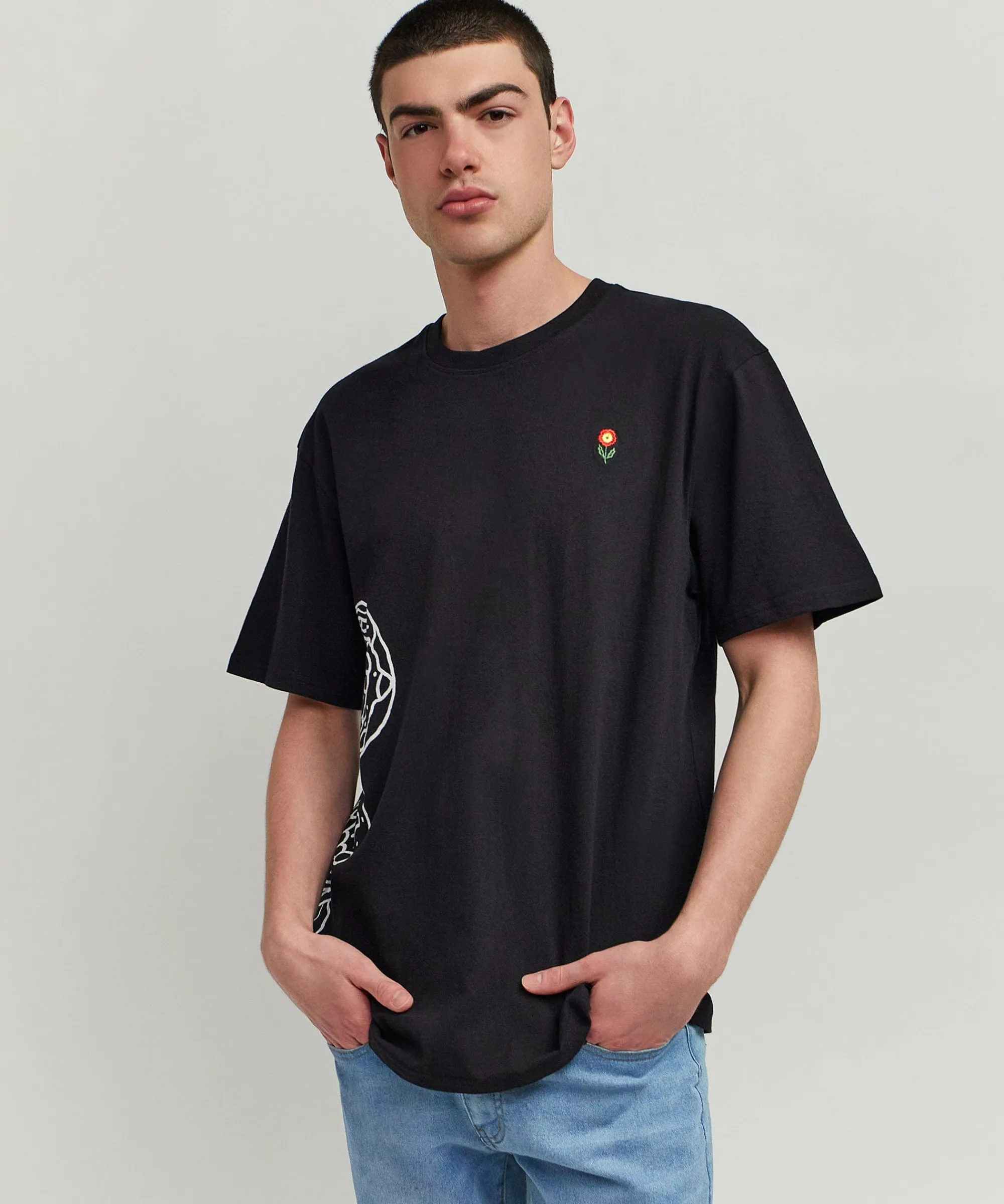 panter_short_sleeve_graphic_print_embroidered_detail_tee__black_6.webp Fashion Panter Short Sleeve Graphic Print Embroidered Detail Tee - Black Graphic Tees