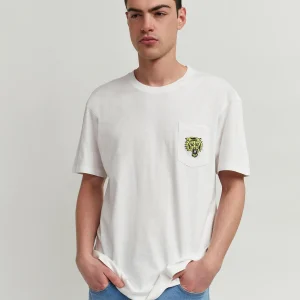 Best Sale Pave Your Own Path Short Sleeve Graphic Print Embroidered Detail Tee - White Graphic Tees