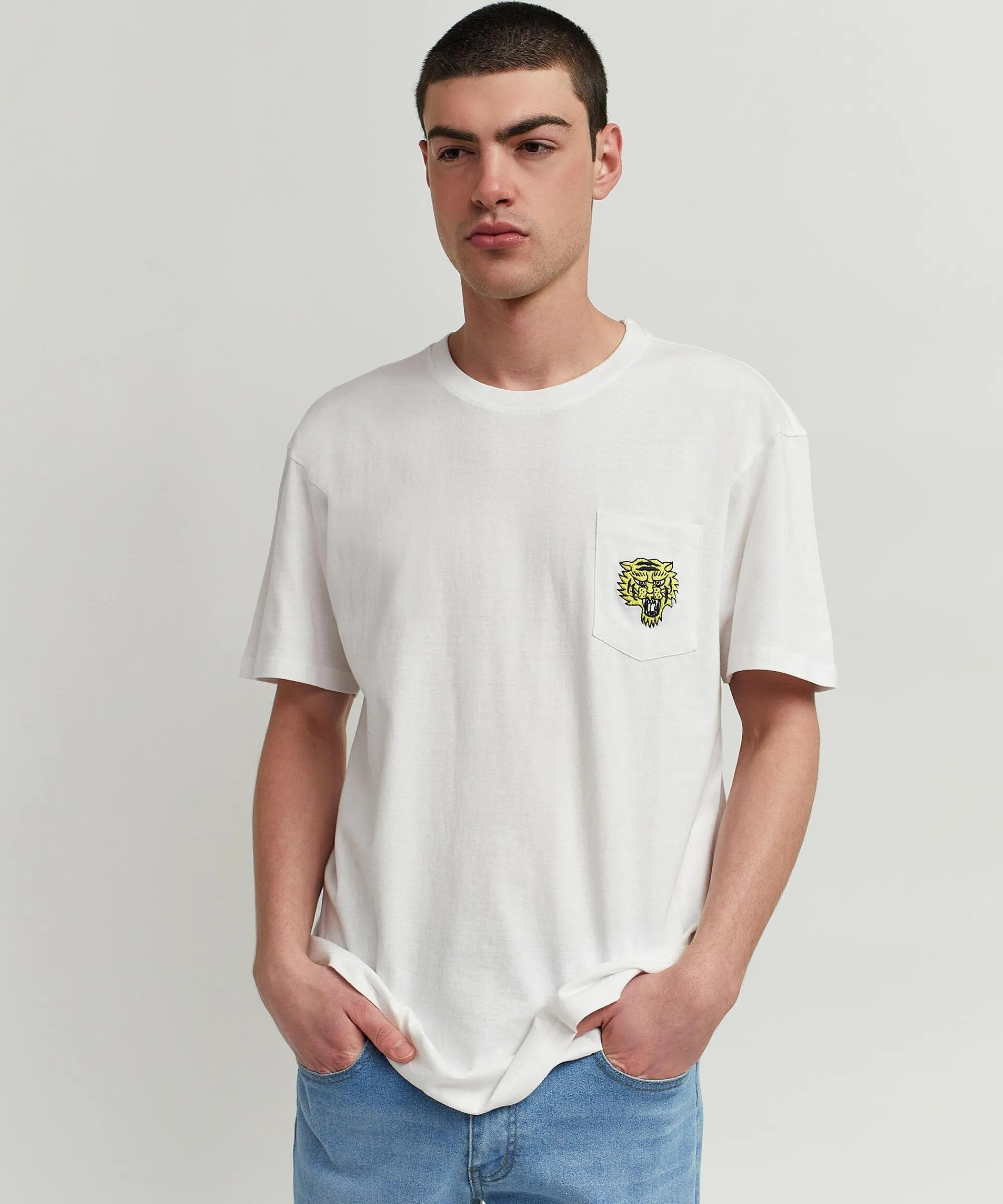 Best Sale Pave Your Own Path Short Sleeve Graphic Print Embroidered Detail Tee - White Graphic Tees