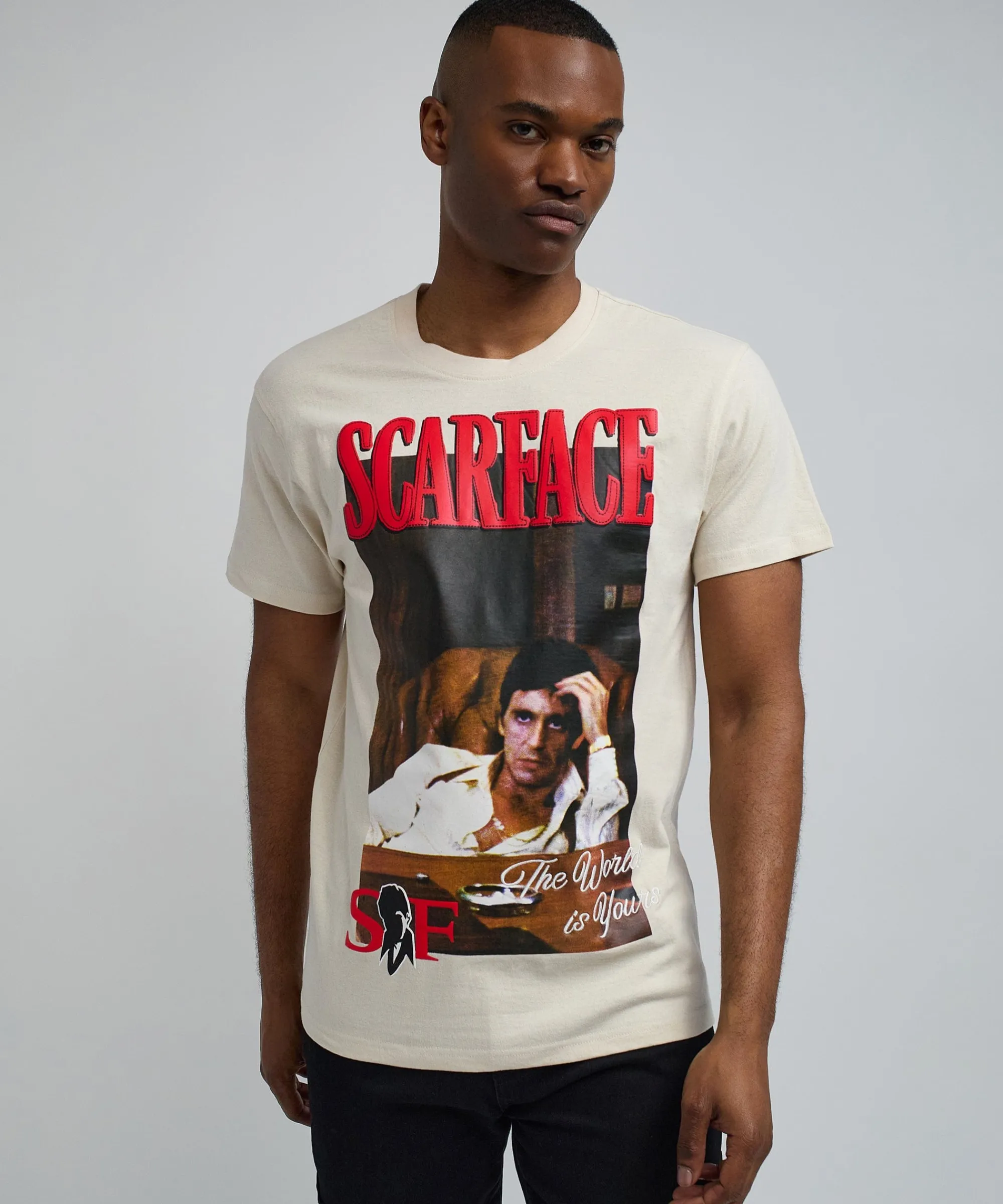 scarface_artist_short_sleeve_tee__khaki_1.webp Cheap Scarface™ Artist Short Sleeve Tee - Khaki Graphic Tees